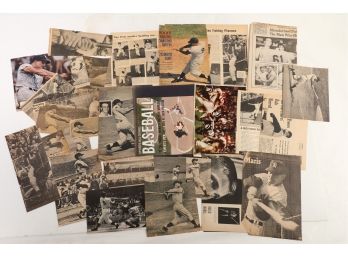 Roger Maris Folder Full Of Vintage Misc Magazine Pages And Clippings