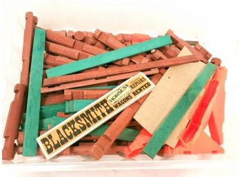 Lot Of Vintage Lincoln Logs Toys