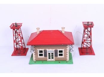 2 Lionel No. 494 Rotating Beacon Light Tower Red Postwar, Scarce Late Lionel 124 Station