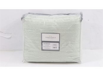 Threshold Full/Queen Clipped Texture Quilt Light Sage Green