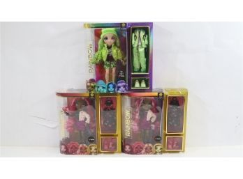 3 Rainbow High Daria Roselyn  Rose Pinkish Red Fashion Doll With 2 Outfits. Includes Jade Hunter