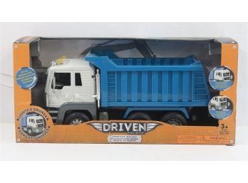 Driven By Battat Dump Truck / Camion-benne, Lights & Sound Multiple Moving Parts