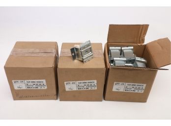 3 Cases Of New Galvanized Mounting Brackets