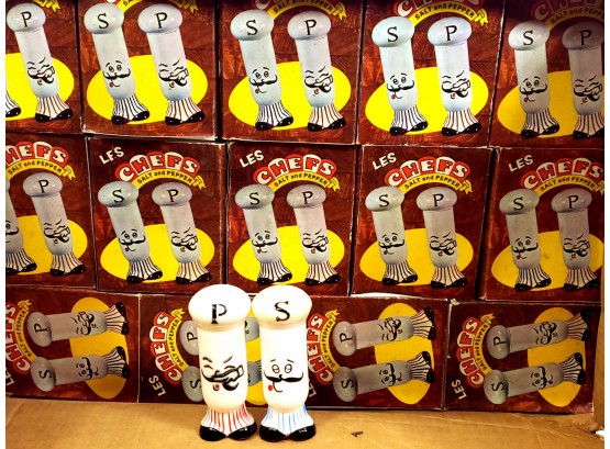 126 Les Chef Salt And Pepper Shakers In Box
