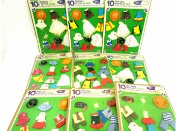 Group Of 10 Sets Of Vintage 1969 Remco Toys  Clothing For 6' Figures Growing Sally, Winking Heidi, Jan