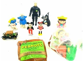 Lot Of 1980s 90s Action Figures,smurfs,peanuts,mickey Mouse