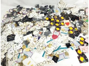 Costume Jewelry Hundreds Of Pieces All New On Cards
