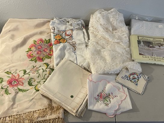 Embroidered Table Linens Galore!