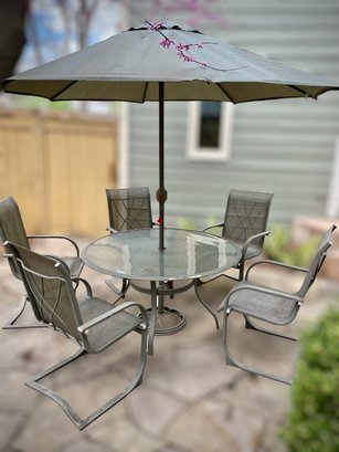 Outdoor Dining Table, Chairs & Umbrella!