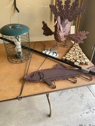 Outdoor Metal Decor & Birdfeeder