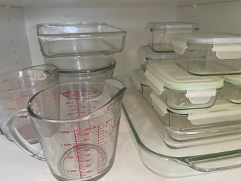 Pyrex Glassware And Storage Lot