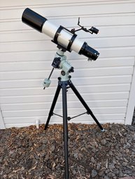 TeleVue NP-127is 660 MM Telescope