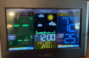 La Crosse Technology Weather Station