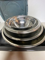 8 Assorted Stainless Nesting Bowls