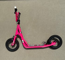 Mongoose Scooter Pink