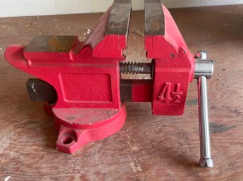 Bench Mounted Vice Grip