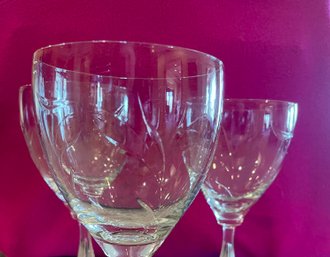 Sculpted Crystal Glass Wine Glasses