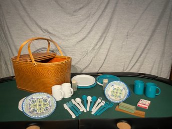 Vintage Picnic Basket