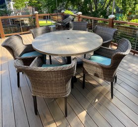 Large Round Hampton Bay Outdoor Dining Table & Chairs