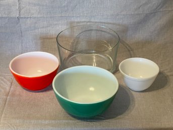 Vintage PYREX Mixing Bowls