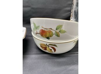 Evesham Bakeware And Bowls