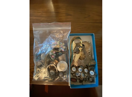 Women's Jewelry Lot