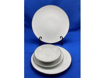 Noritake Place Settings Fremont Pattern