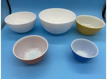 Vintage Pyrex Mixing Bowls