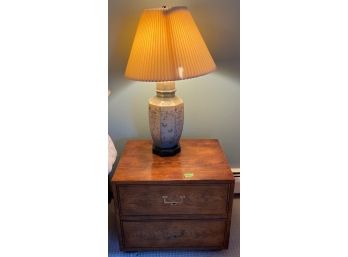 Vintage MCM Henredon Aretefacts Campaign Style Hollywood Regency Nightstand With Lamp