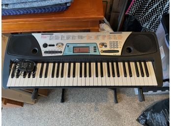 Yamaha Keyboard And Stand