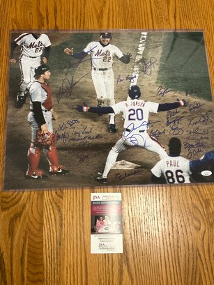 1986 Autographed Mets 26 Signatures With COA!