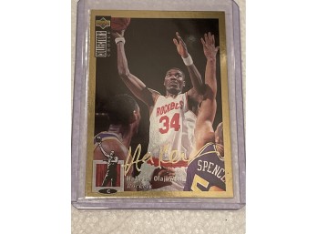 1994-95 Upper Deck Collector's Choice Gold Signature Hakeem Olajuwon #34 HOF