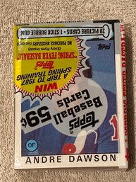 1986 Topps Cello Pack With Andre Dawson Showing