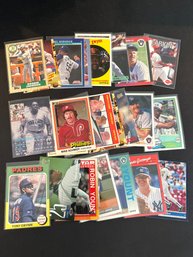 Lot Of (25) Hall Of Fame Baseball Cards!