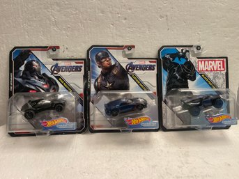 2017 Hot Wheels MARVEL AVENGERS CHARACTER CARS  NEW