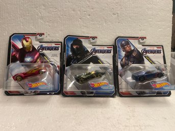 2017 Hot Wheels MARVEL AVENGERS CHARACTER CARS  NEW