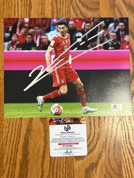 Robert Lewandowki Autographed 8x10 Photo With COA