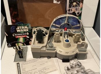 Star Wars Millenium Falcon Cd Rom Playset