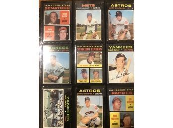 Lot Of (18) Assorted 1971 Topps Baseball Cards