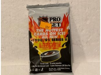 1990/91 Pro Set Hockey  Pack Sealed