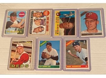 1960s Baseball Card Lot Of 7