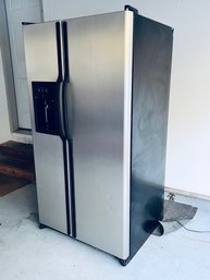 GE SmartWater Refrigerator Model GSL25JFPA VS