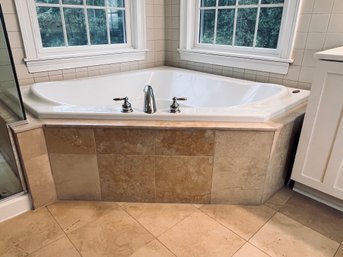 Jacuzzi Brand Jetted Corner Soaker Tub - Contractor Removal Required