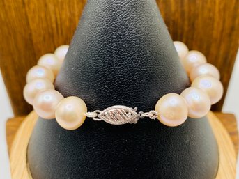 Pink Pearl On 14k White Gold Clasp Bracelet - 7 1/2 Inch