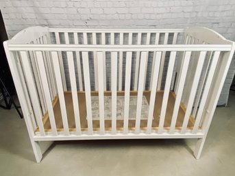 Dream On Me Full Size Folding Crib - No Mattress (1 Of 2)