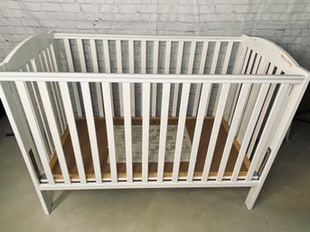 Dream On Me Full Size Folding Crib - No Mattress (2 Of 2)