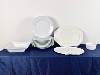 Set Of Pottery Barn Great White Dinner Plates With 1 Square Serving Bowls