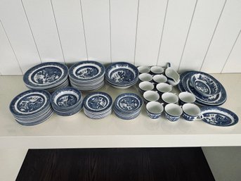Set Of Johnson Brothers Made In England Blue And White Willow Blue