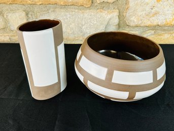 Pair Of Jonathan Adler Chocolate And Cream Ceramic Pieces - Bowl And Vase