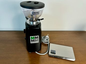 Mazzer Luigi SRL Espresso Grinder In Black With Etekcity Digital Food Scale